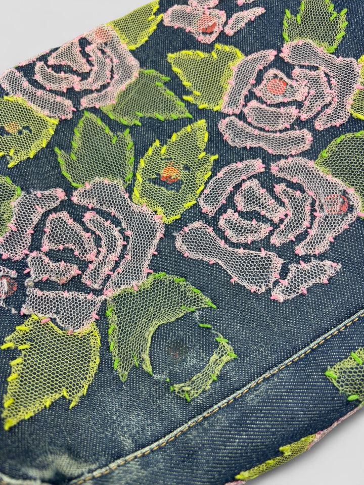 Fendi Mamma Denim Flower Tasche mit floralen Applikationen und Magnetverschluss, Fendi Mamma Denim Flower Bag with floral applications and magnetic closure