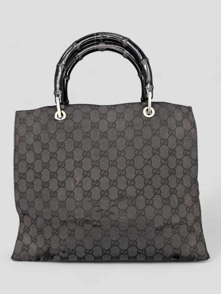 Gucci Bamboo Tasche aus GG-Canvas in Schwarz mit ikonischen Bambusgriffen und luxuriösem Design