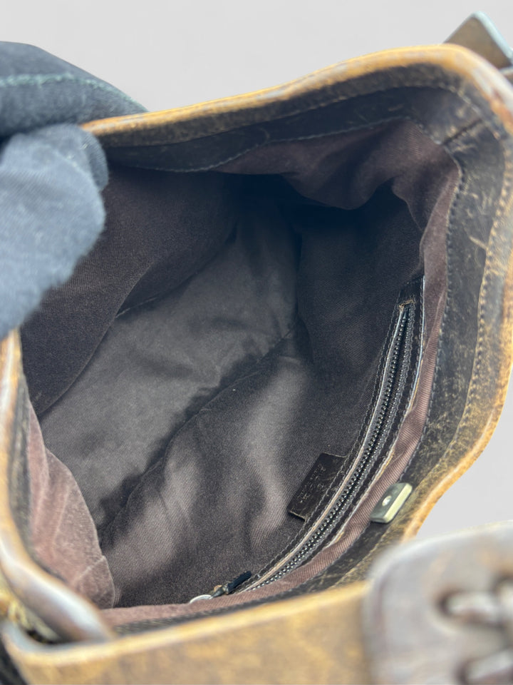 Gucci Hobo Tasche aus Monogramm-Canvas mit Holzapplikationen, eleganten Lederriemen und stilvollem Design