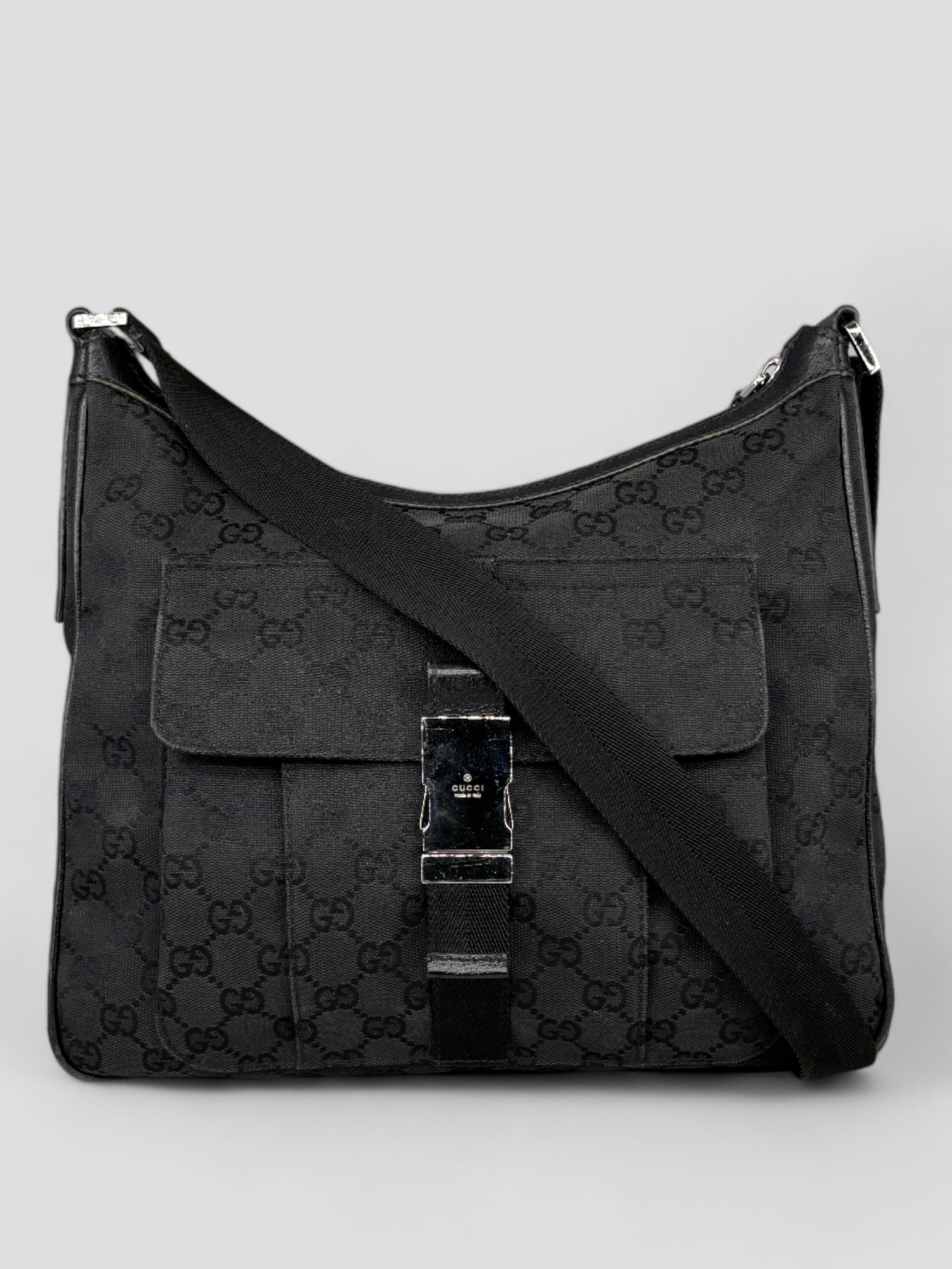 Gucci strap bag new arrivals