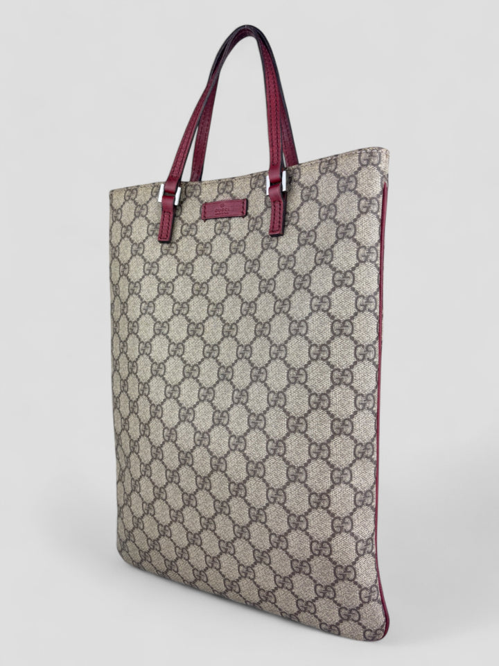 Gucci Shopper aus beigem Monogramm-Canvas mit bordeauxroten Lederdetails, Gucci shopper beige-bordeaux