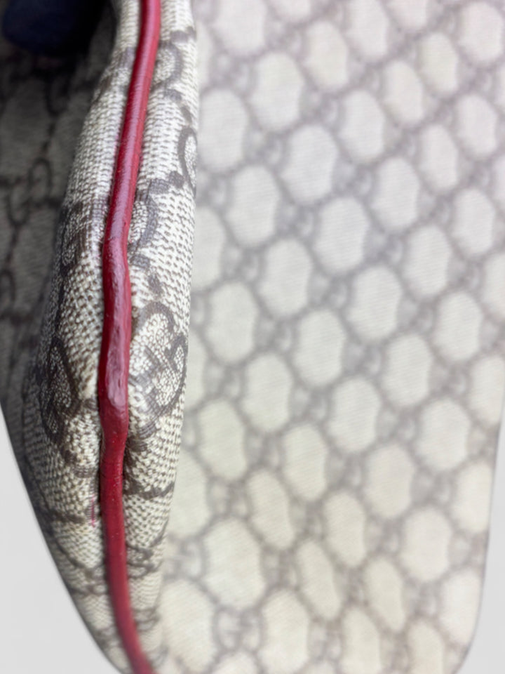 Gucci Shopper aus beigem Monogramm-Canvas mit bordeauxroten Lederdetails, Gucci shopper beige-bordeaux