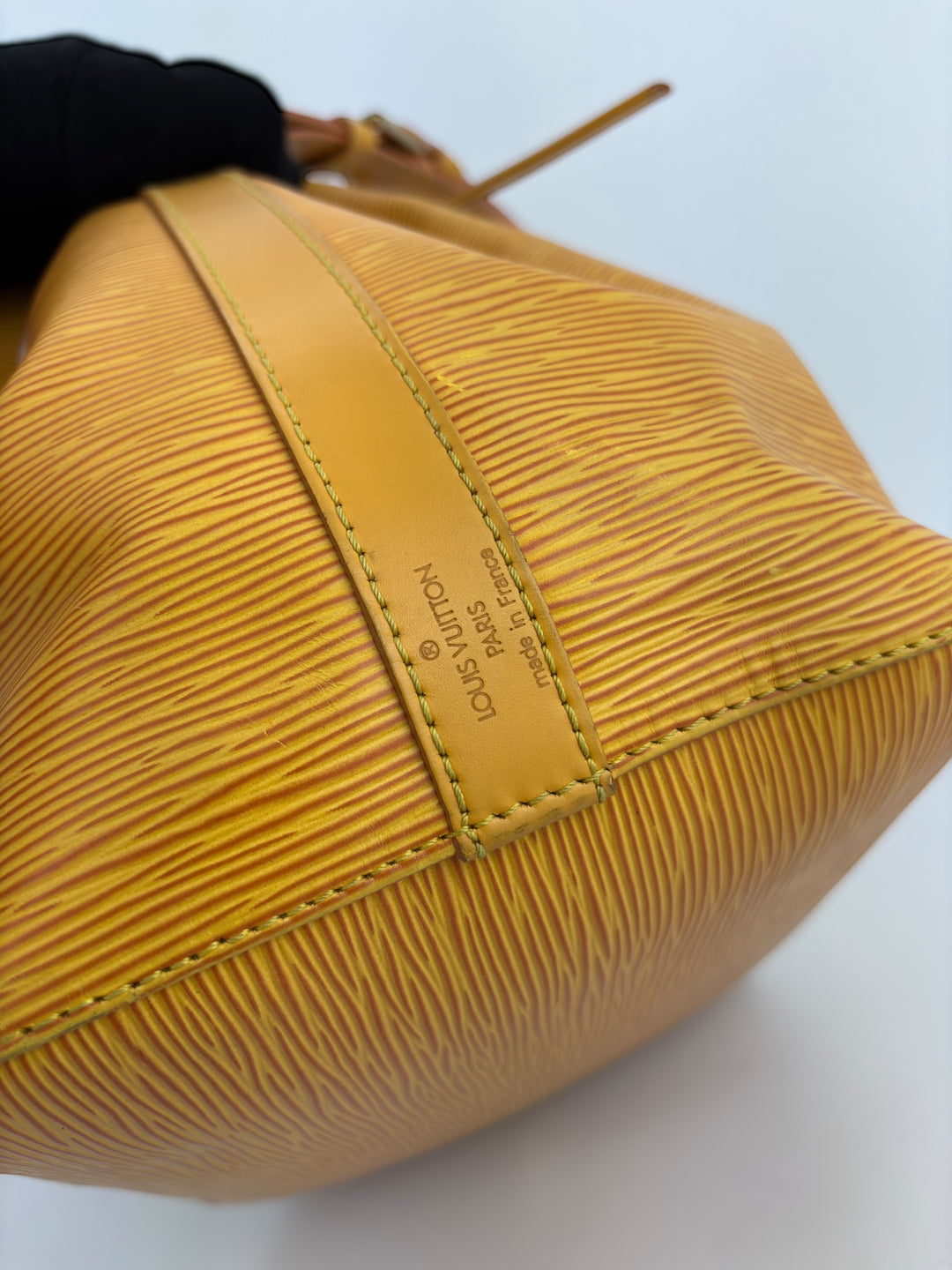 Louis Vuitton Sack Noé PM Petit Epi Leather Shoulder-Bag