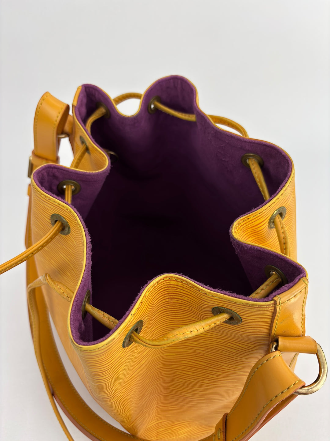 Louis Vuitton Sack Noé PM Petit Epi Leather Shoulder-Bag
