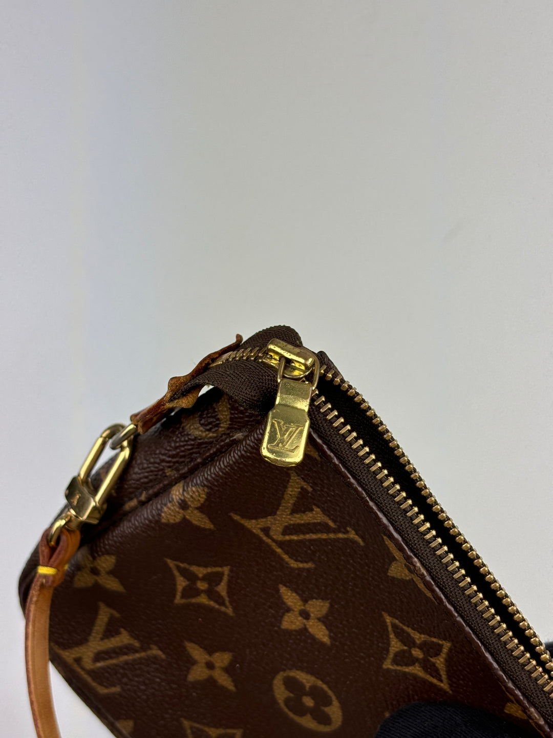 Louis Vuitton Pochette Accessoire