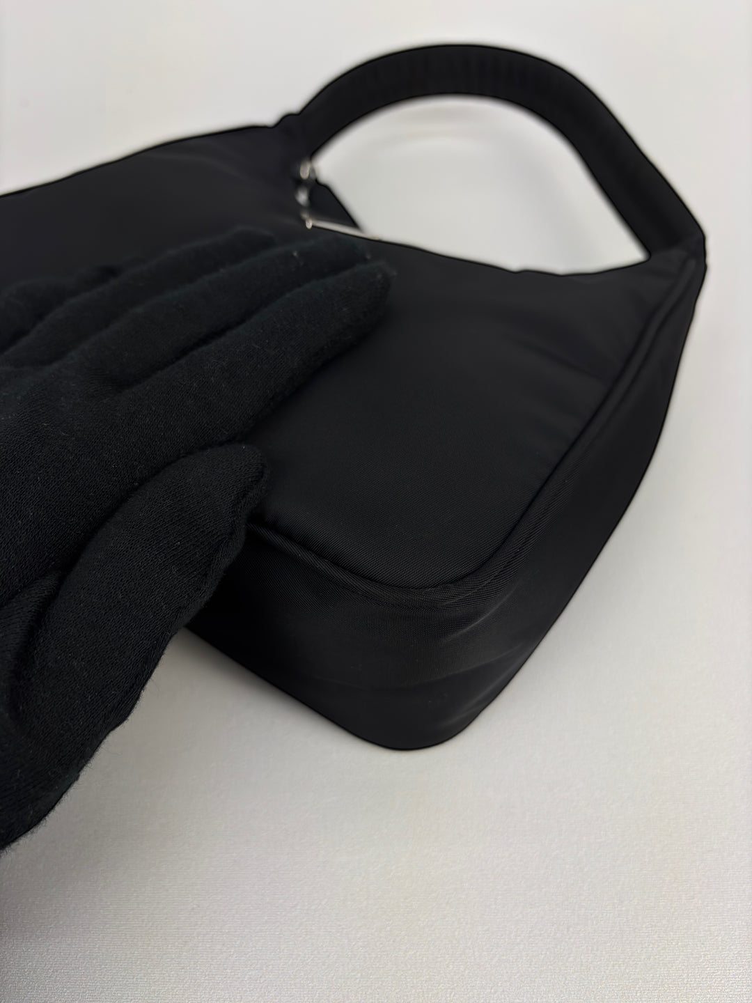 Prada Re-Edition 2000 Nylon Mini Hobo-Bag