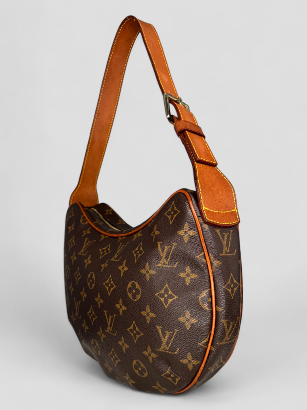 Louis Vuitton Croissant MM