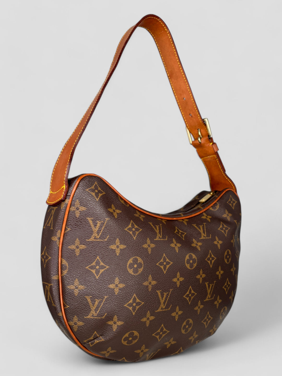 Louis Vuitton Croissant MM