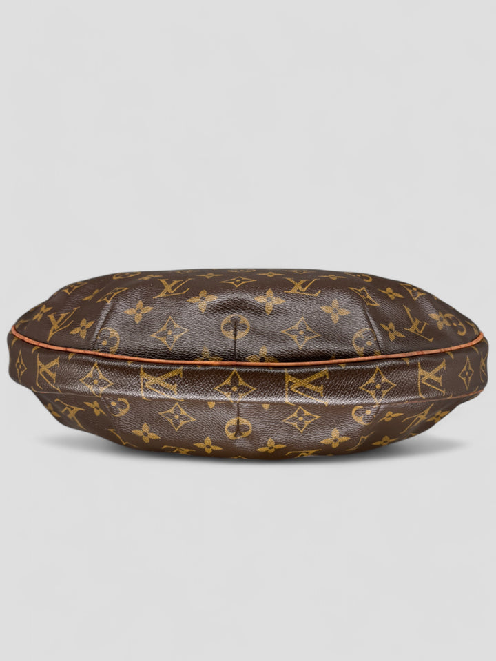 Louis Vuitton Croissant GM