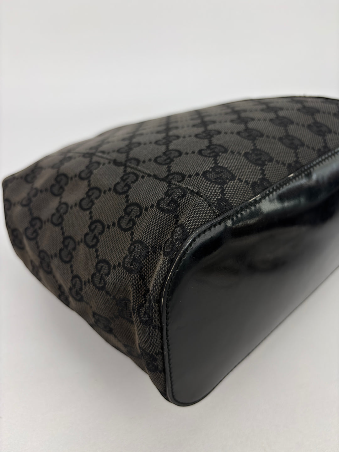 Gucci by Tom Ford GG Canvas Acrylic Ring Bucket Bag