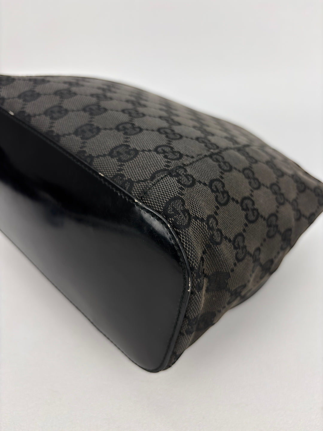 Gucci by Tom Ford GG Canvas Acrylic Ring Bucket Bag