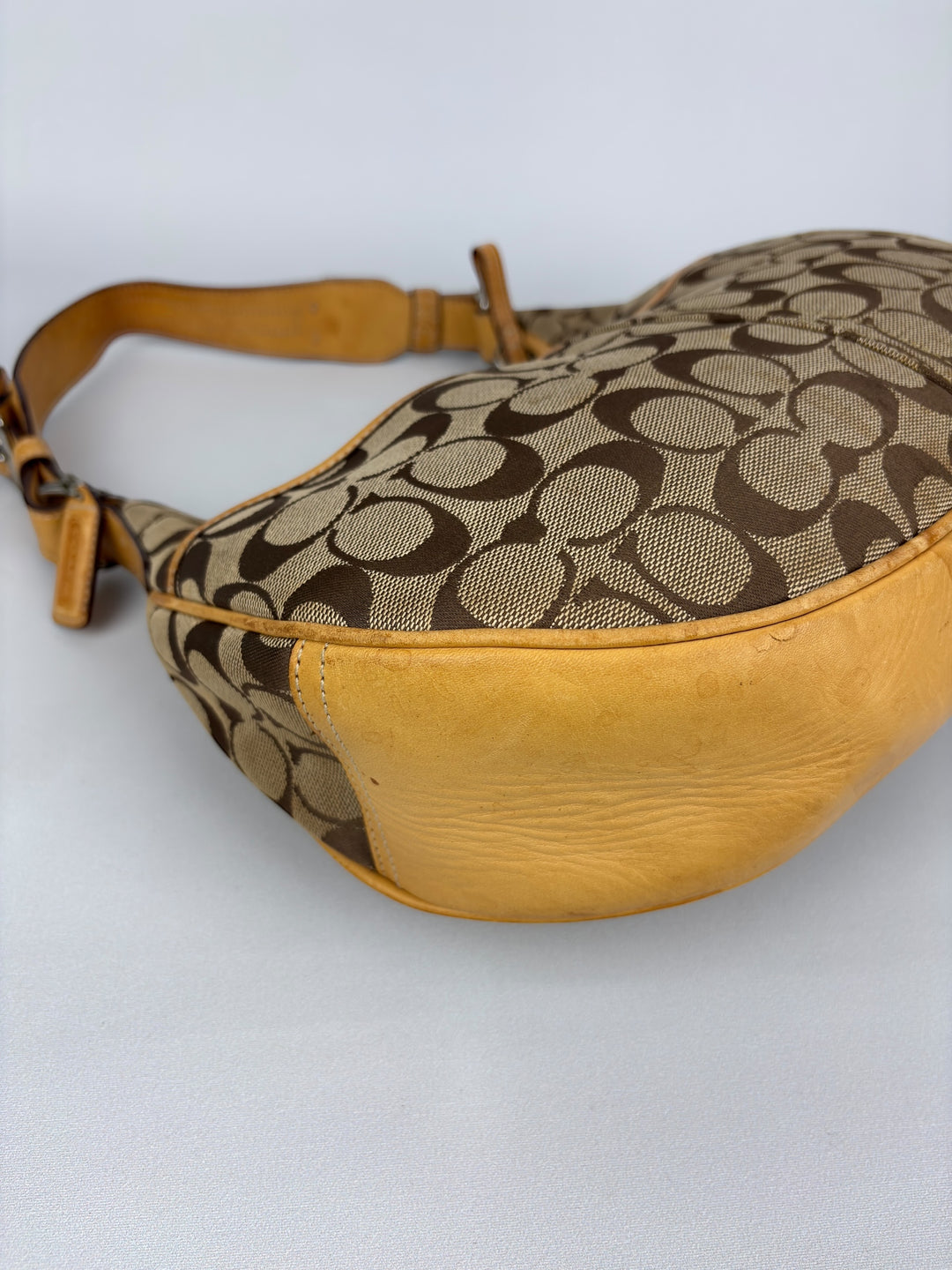Coach Signature Buckle Hobo Bag Shoulder-Bag