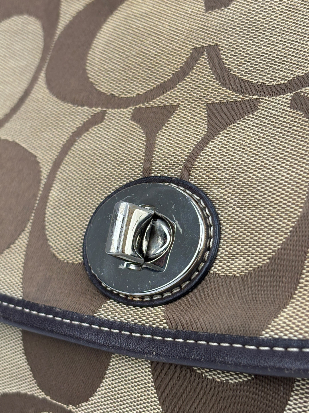 Coach Signature C Turnlock Flap Shoulder / Hobo-Bag