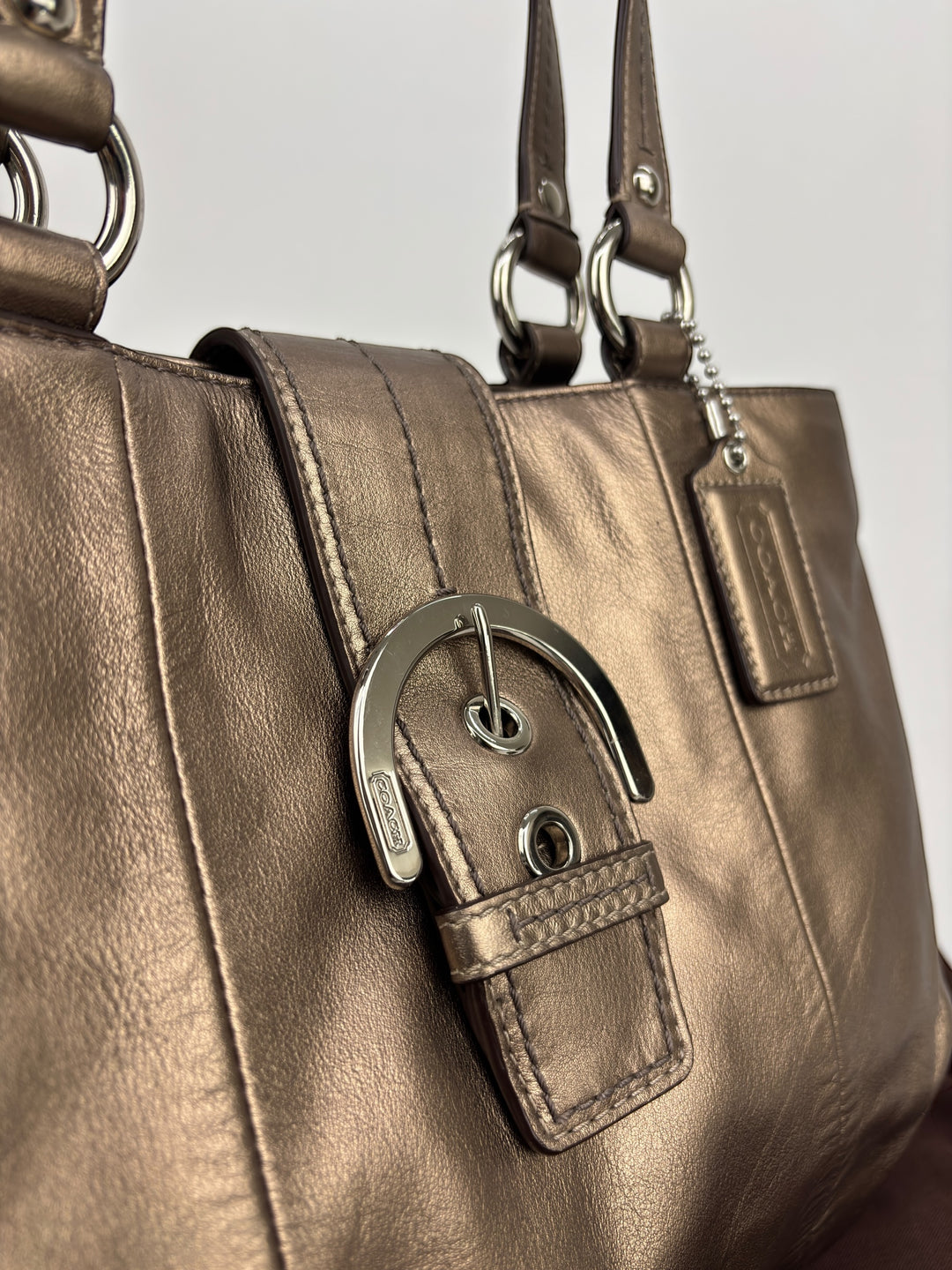 Coach Buckle Shopper / Tote / Shoulder-Bag