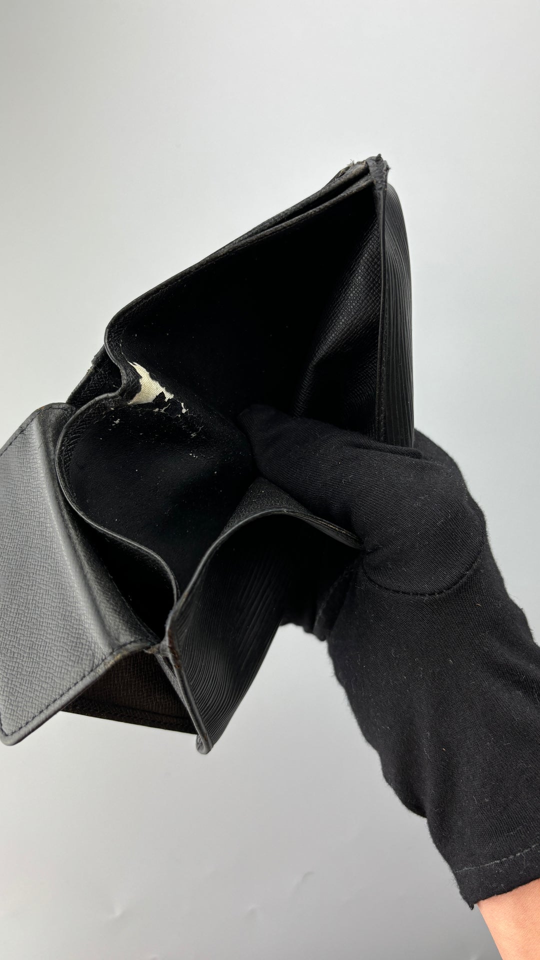 Louis Vuitton epi leder geldbeutel schwarz, unisex second hand lv wallet black