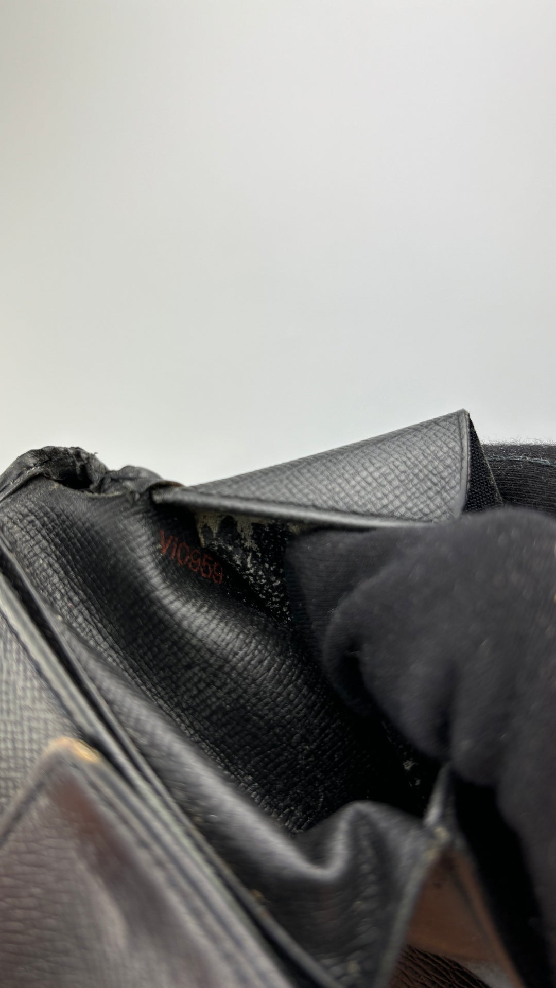 Louis Vuitton epi leder geldbeutel schwarz, unisex second hand lv wallet black