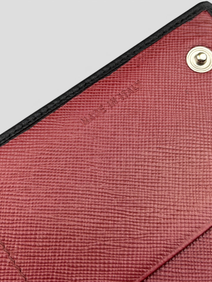 Prada Unisex Geldbeutel aus schwarzem Saffiano-Leder, mit zahlreichen Kartenfächern, separatem Münzfach und schlankem Design