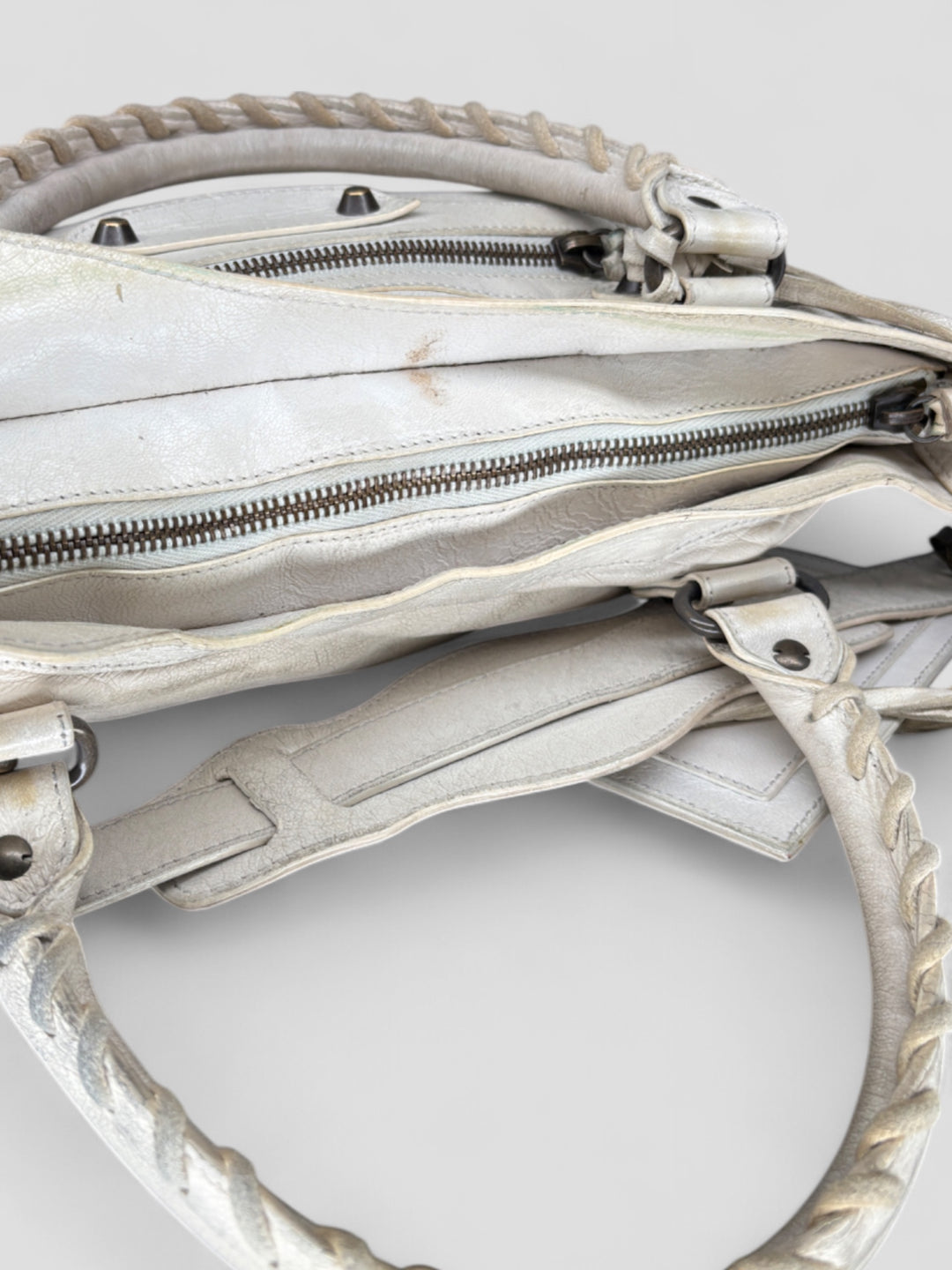 Vintage Balenciaga Damen 2-in-1 City Bag Weiss mit Nieten und Spiegelanhänger, Second-Hand Balenciaga Bag White
