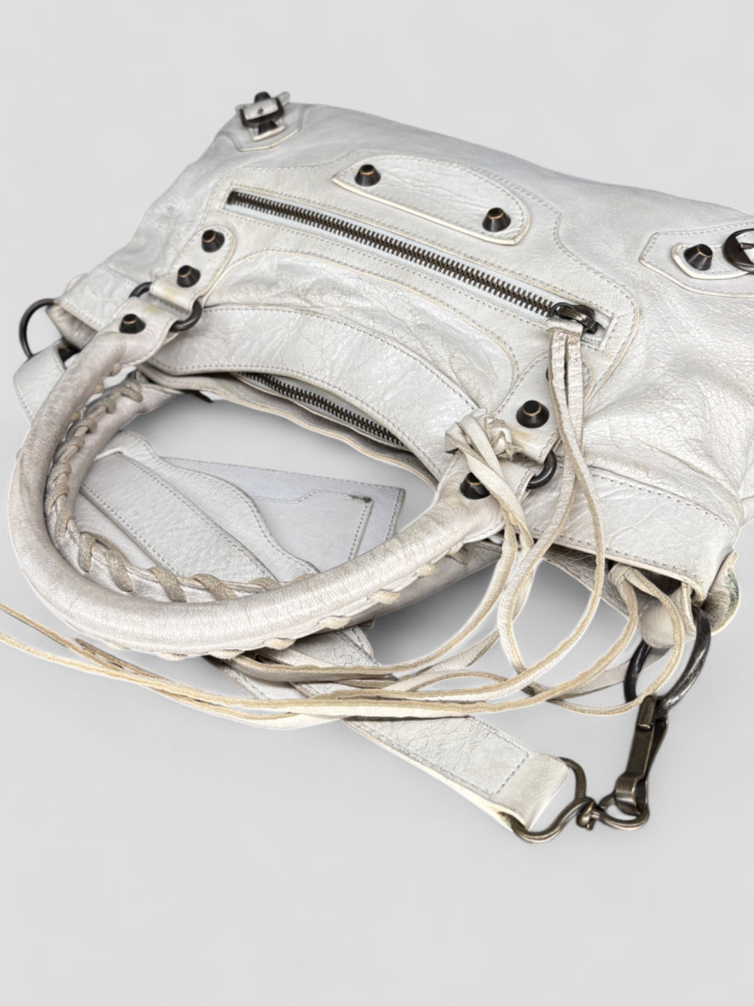 Vintage Balenciaga Damen 2-in-1 City Bag Weiss mit Nieten und Spiegelanhänger, Second-Hand Balenciaga Bag White