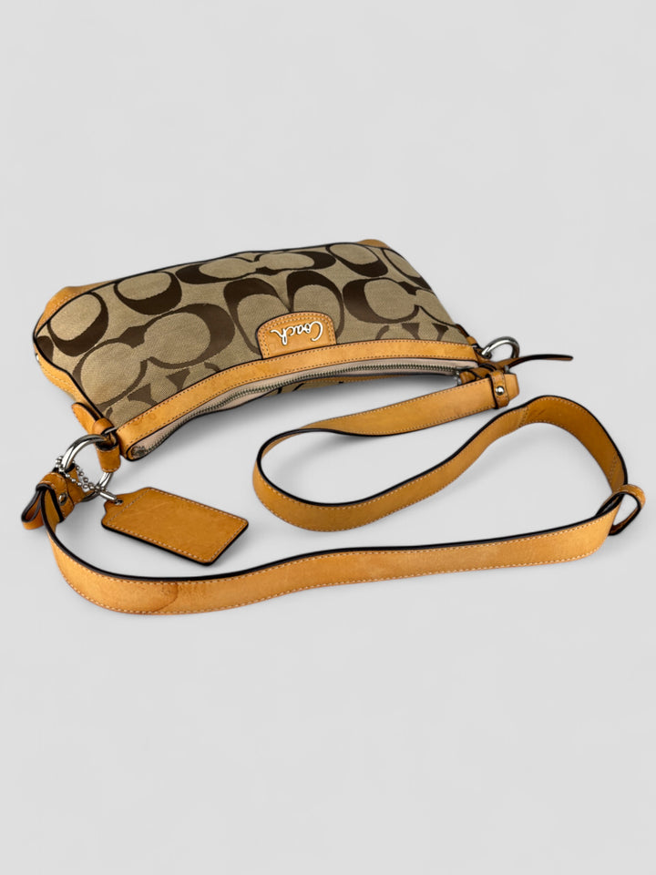 Vintage Coach Damen Banana 2-in-1 Tasche Braun mit Lederdetails, Second-Hand Coach Bag Brown