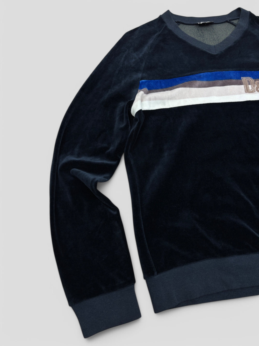 Vintage Dolce & Gabbana Unisex Velour Pullover Schwarz mit Streifen und D&G-Logo, Second-Hand D&G Sweater Black
