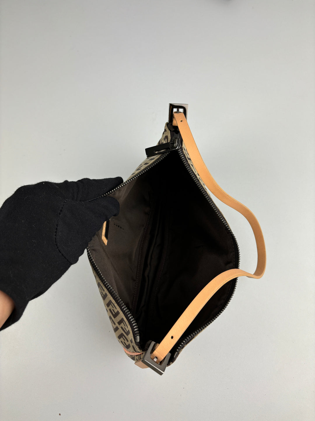 Vintage Fendi Baguette Bag, second hand fendi handtasche