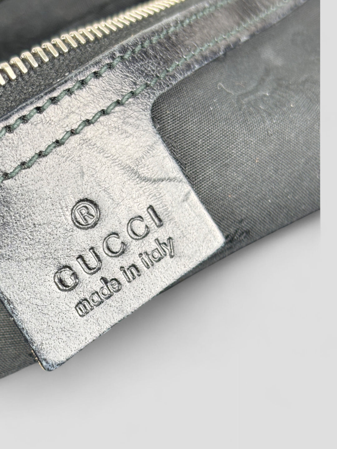Vintage Gucci Damen Princess Schultertasche Beige mit schwarzen Lederdetails, Second-Hand Gucci Bag Beige