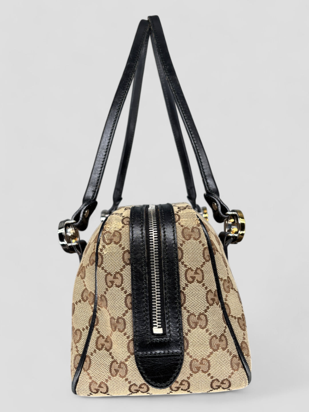Vintage Gucci Damen Princess Schultertasche Beige mit schwarzen Lederdetails, Second-Hand Gucci Bag Beige