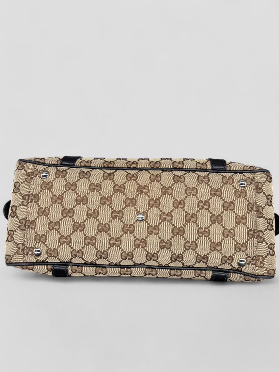 Vintage Gucci Damen Princess Schultertasche Beige mit schwarzen Lederdetails, Second-Hand Gucci Bag Beige