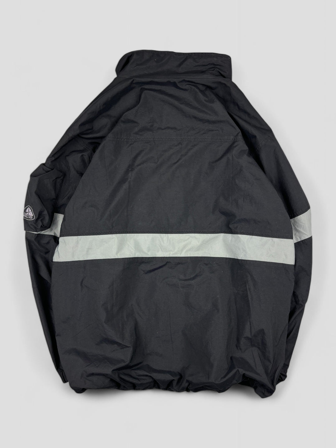 Vintage Nike ACG Herren Striped Tactical Windbreaker in Schwarz, second hand acg jacket men black