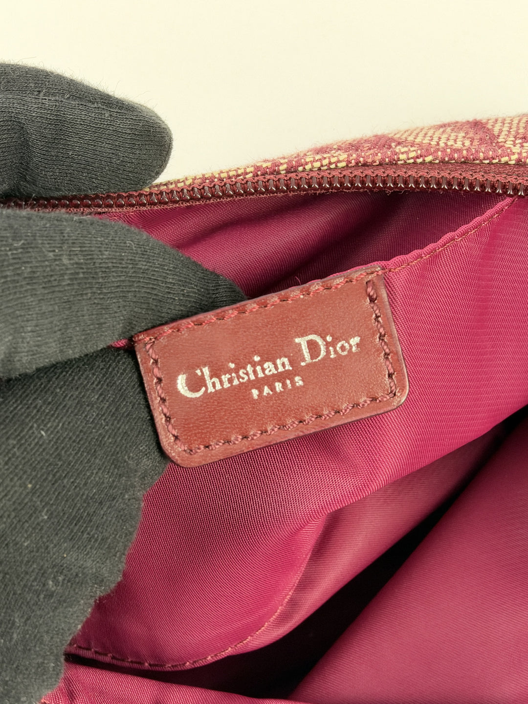 Christian Dior Trotter Canvas Pochette Baguette Shoulder Bag in Bordeaux/Creme, Ansicht 15