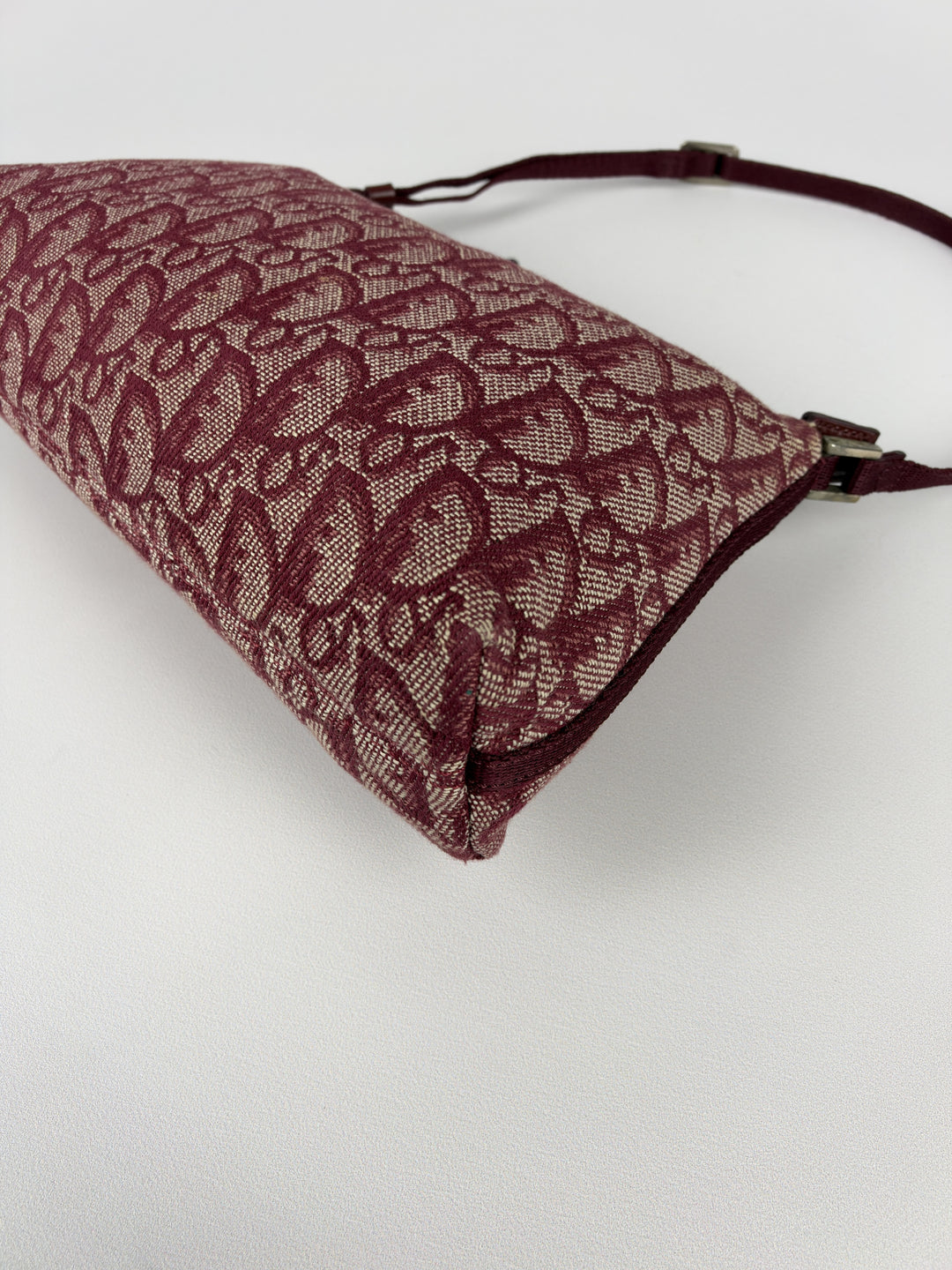 Christian Dior Trotter Canvas Pochette Baguette Shoulder Bag in Bordeaux/Creme, Ansicht 12