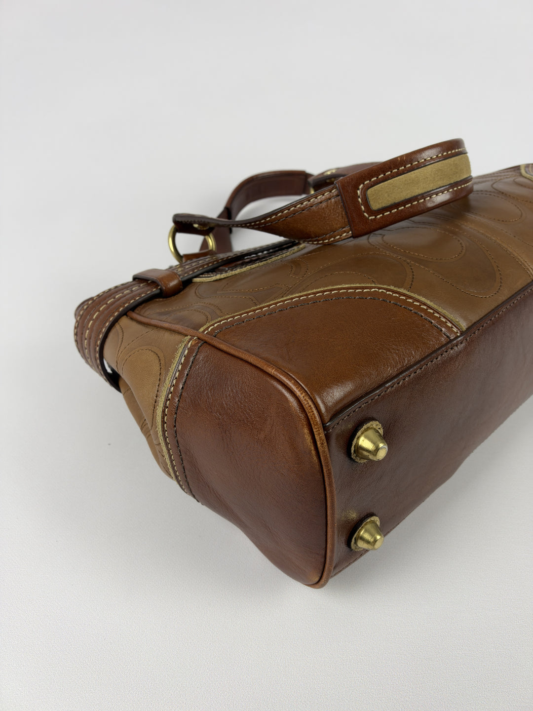 Coach Hamptons Clip Signature Stitched Full Leather Satchel Shoulder Bag in Braun/Cognac, Detailansicht 8