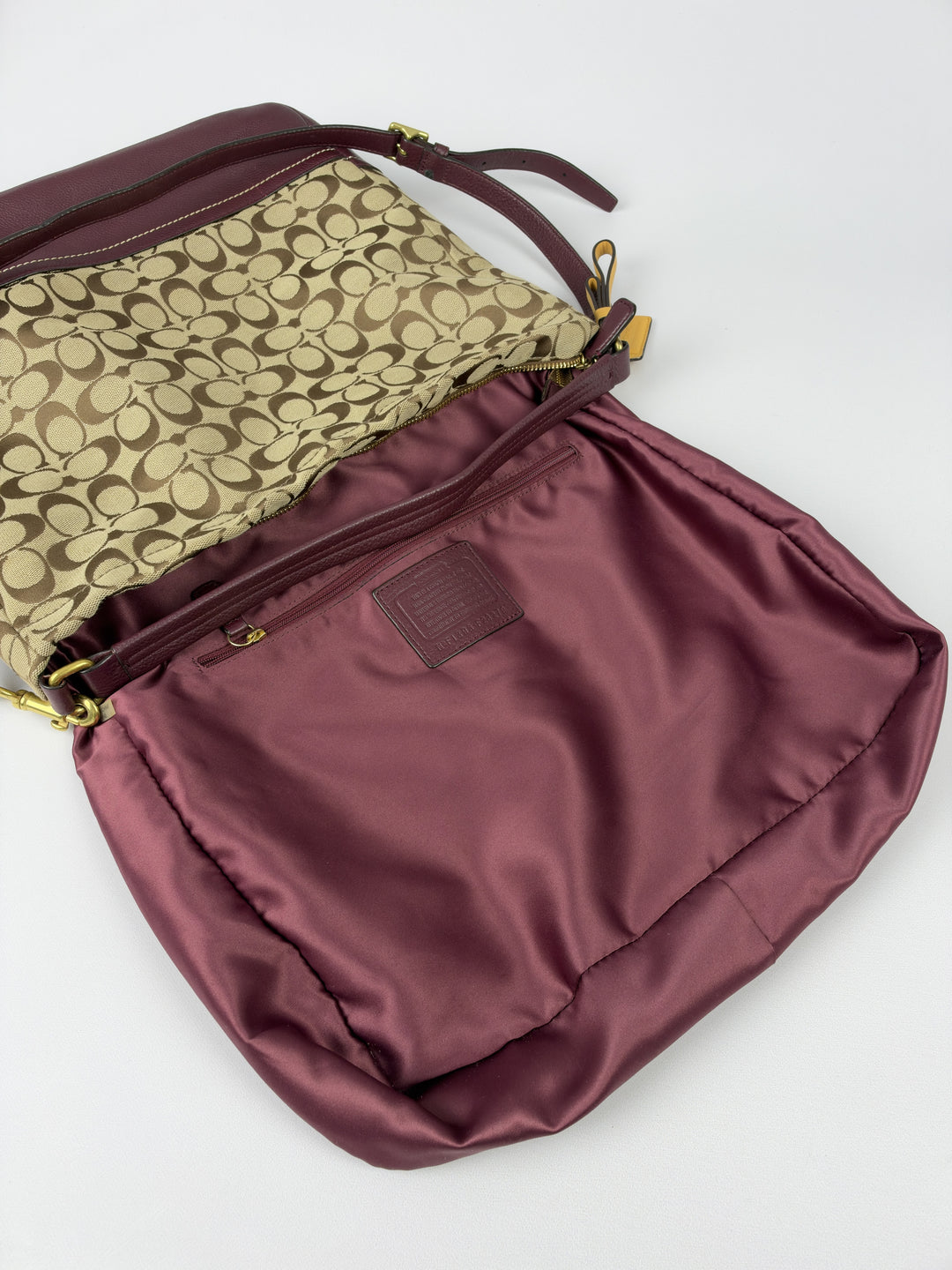 Coach Park Signature Hobo Crossbody Shoulder Bag in Khaki/Braun, Detailansicht 10