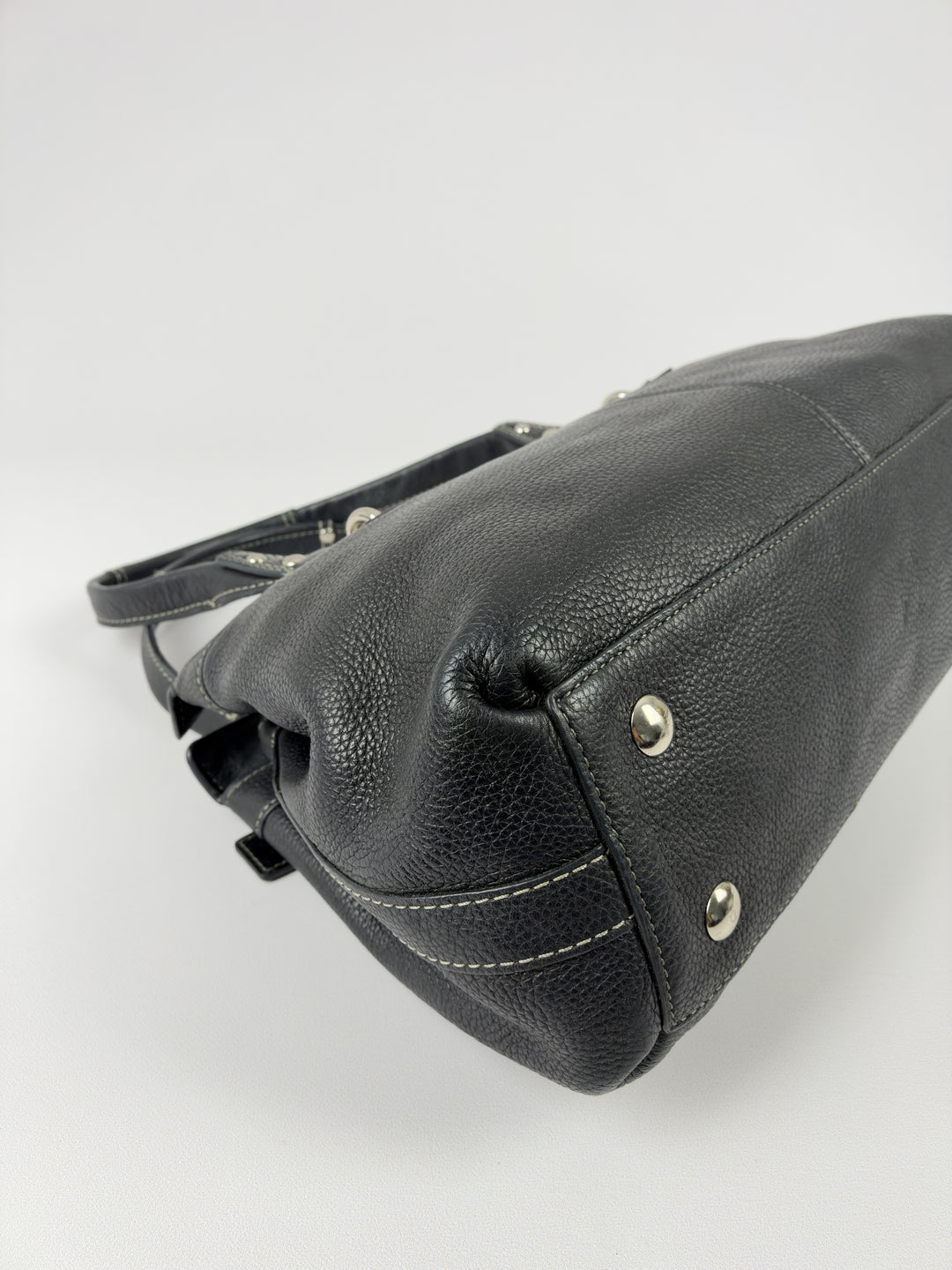 Coach Penelope Pebbled Leather Shoulder Bag in Schwarz, Detailansicht 8