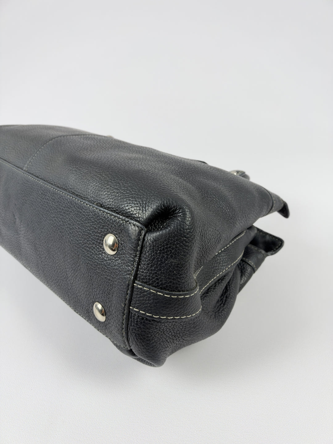 Coach Penelope Pebbled Leather Shoulder Bag in Schwarz, Detailansicht 9