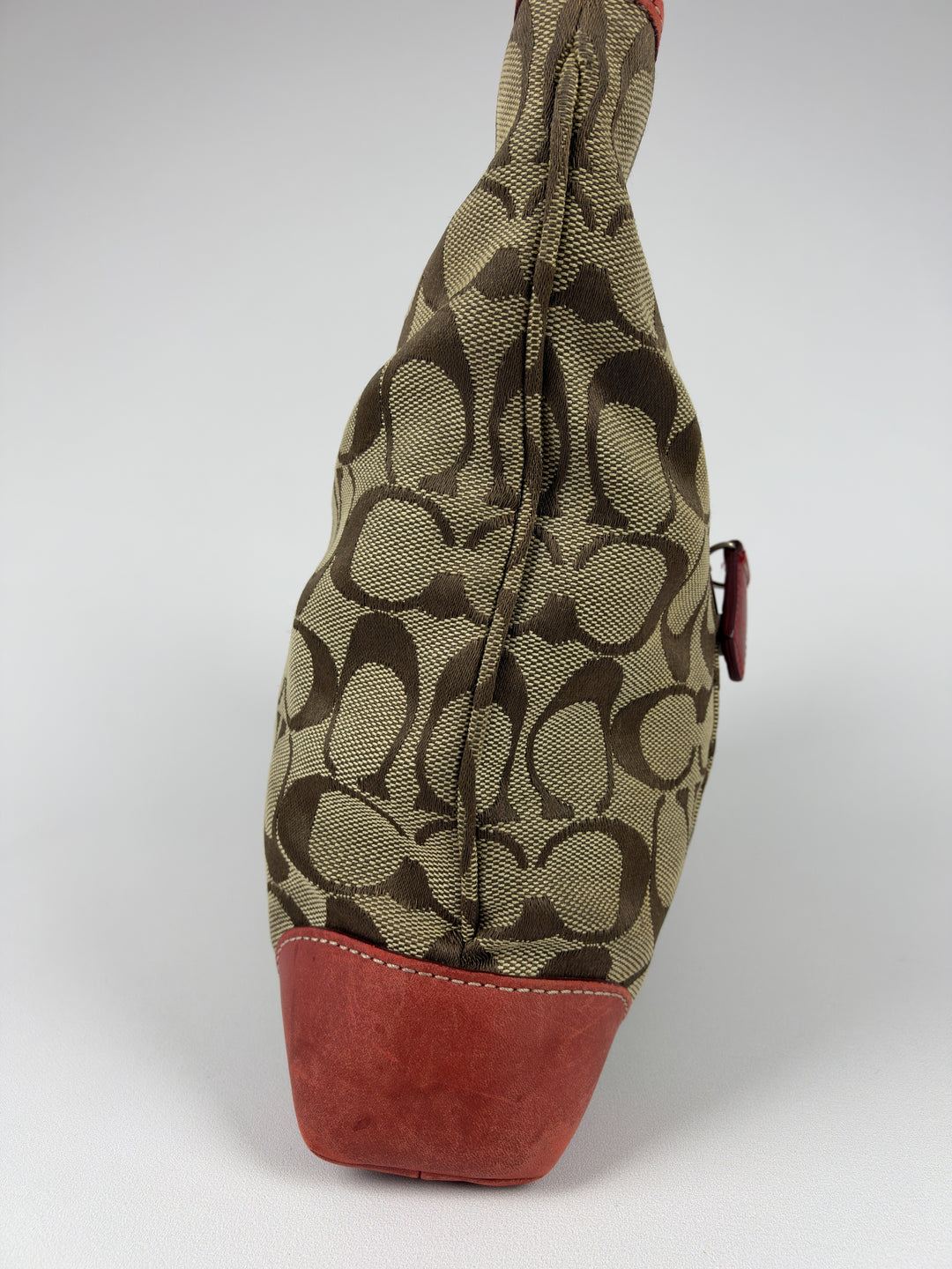 Coach Signature Red Leather Zip Top Tote Shoulder Bag in Khaki/Braun, Detailansicht 4