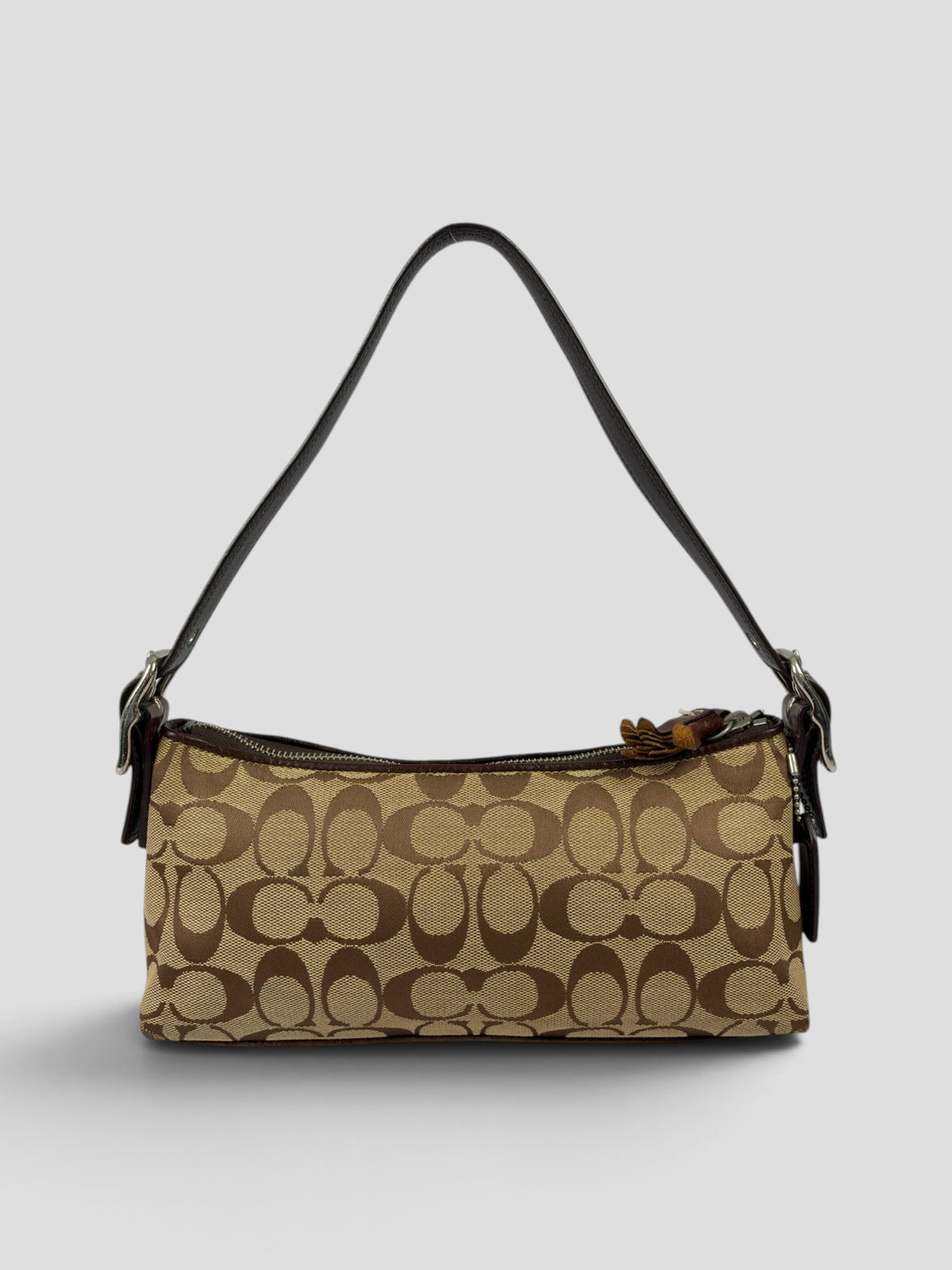 Coach Signature Suede Stripe Baguette Shoulder Bag aus Signature-Jacquard-Canvas in Khaki/Braun, Vorderansicht