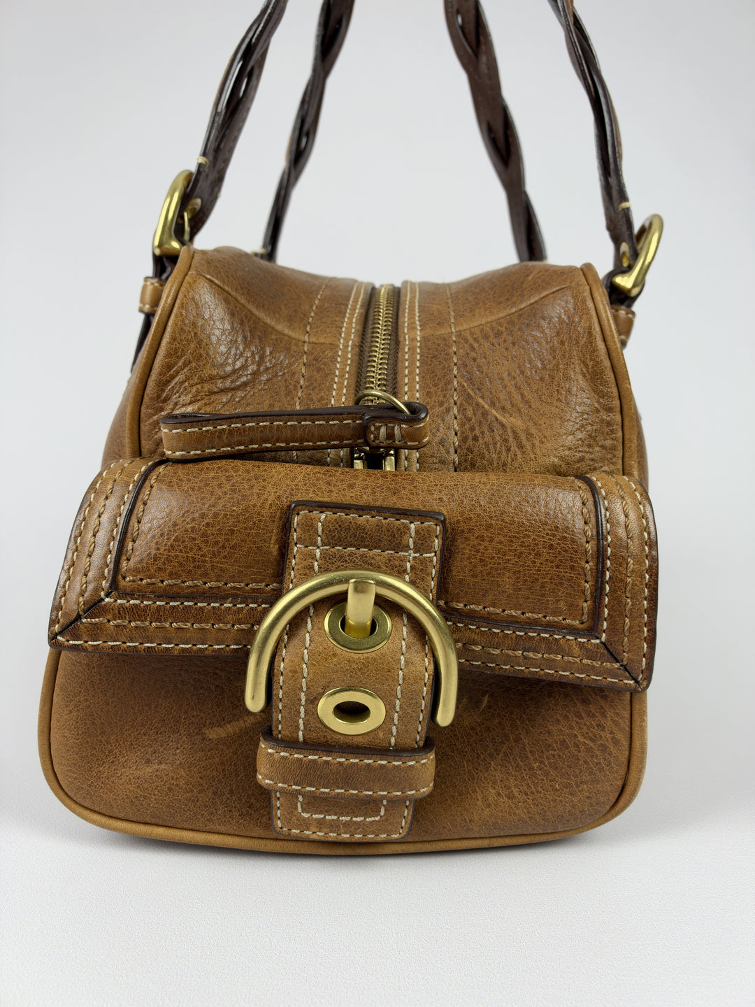 Coach Soho Leather Buckle Satchel Shoulder Bag in Cognac/Braun, Detailansicht 1