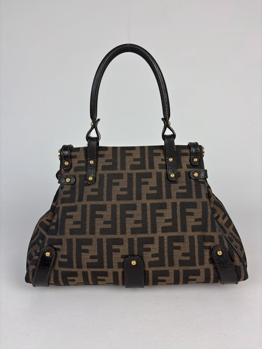 Fendi Vintage Zucca Canvas Bauletto Handtasche – Satchel mit Fronttasche und rundem Fendi-Drehverschluss