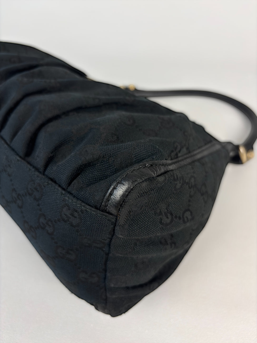 GUCCI Abbey D-Ring Hobo Bag Schultertasche