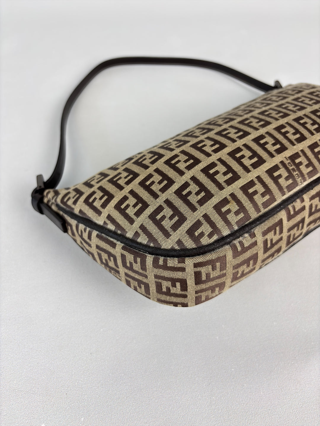 Fendi Zucca Baguette / Croissant / Halbmond / Pochette Schultertasche