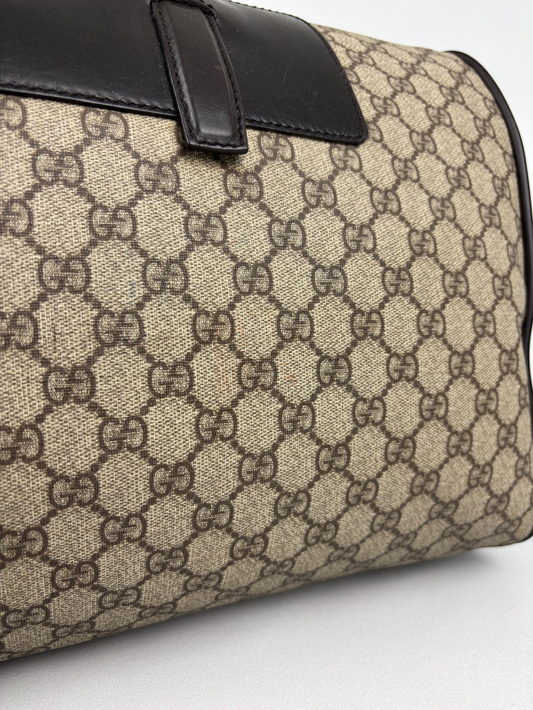 Gucci GG Supreme Boston Travel Bag / Duffle Bag
