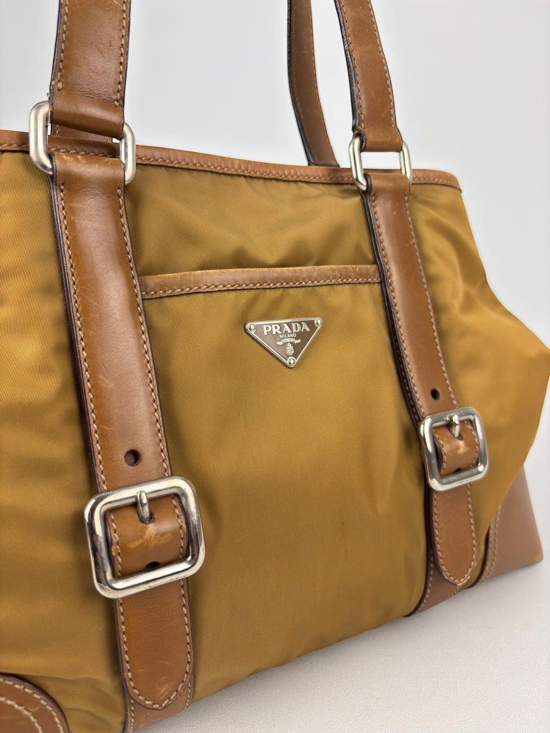 Prada Vitello Trim Tessuto Nylon Shoulder Bag / Schultertasche