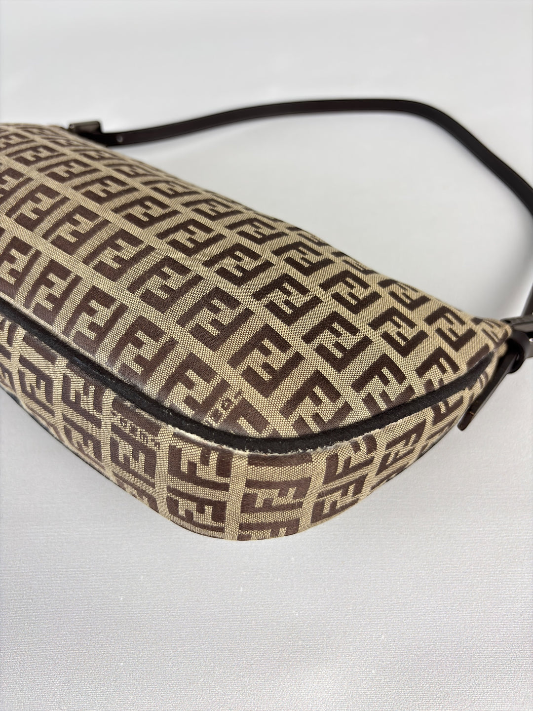 Fendi Zucca Baguette / Croissant / Halbmond / Pochette Schultertasche