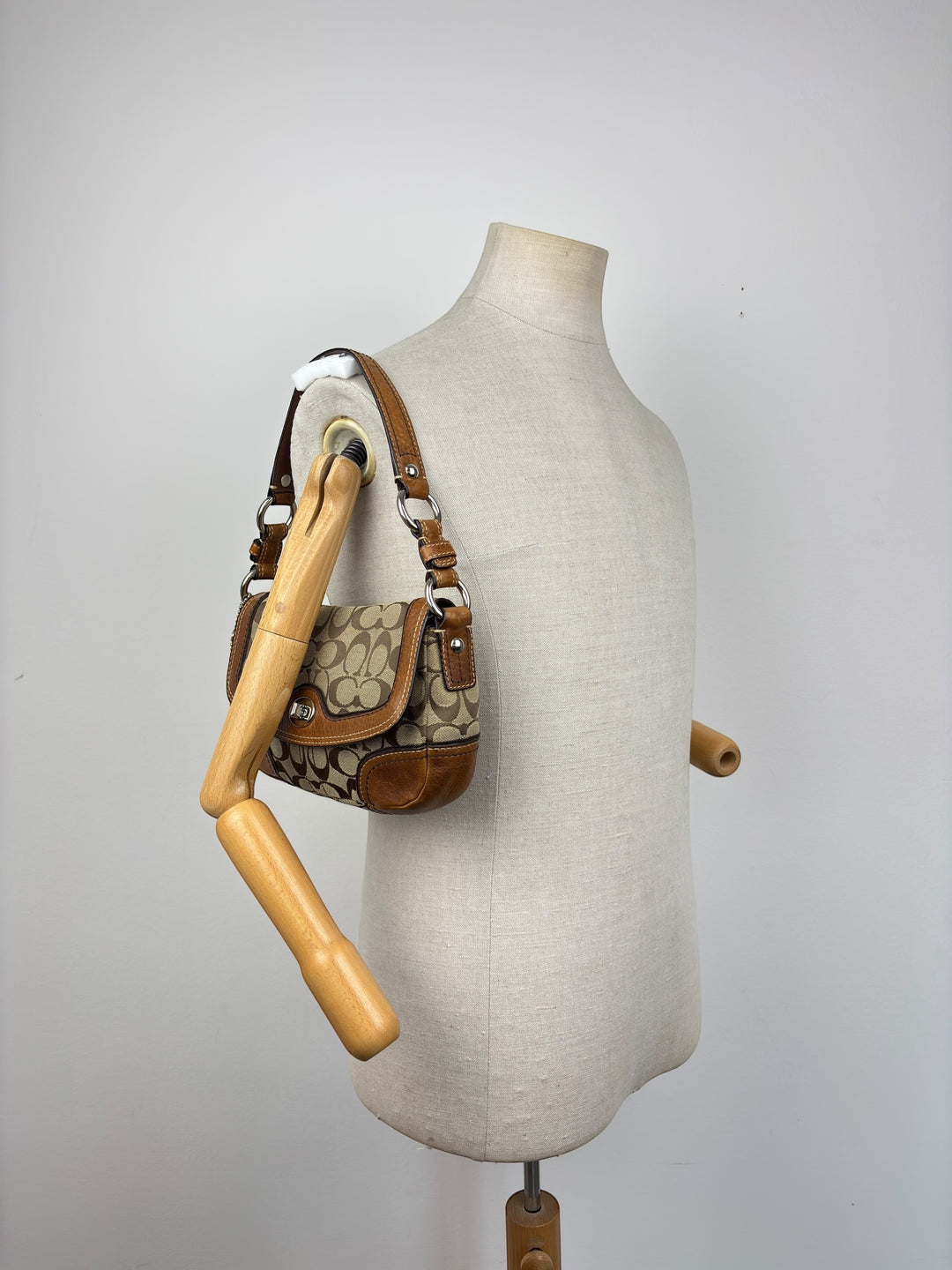 Coach Signature Canvas Shoulder Bag / Flap Shoulder Bag