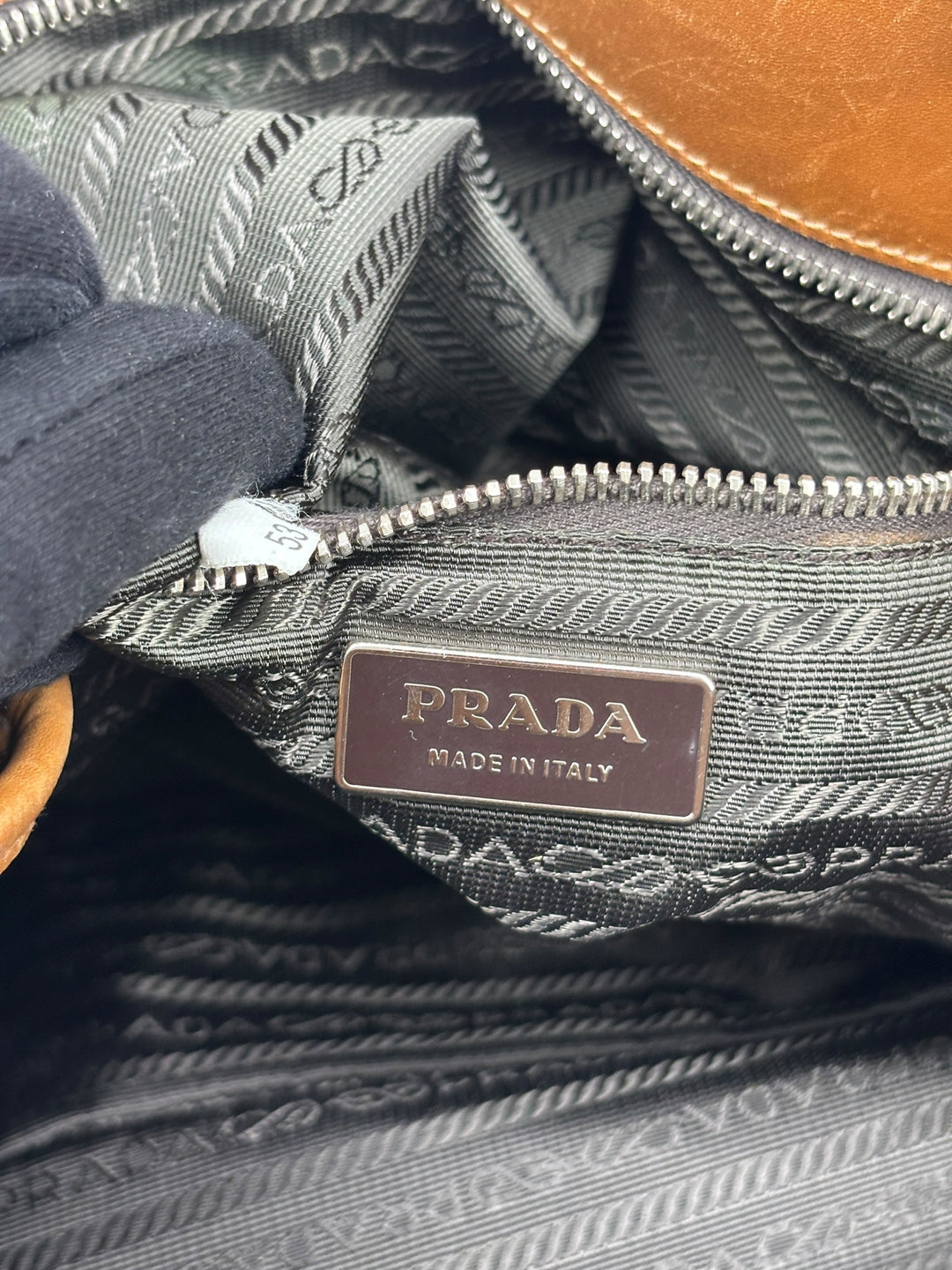 Prada Vitello Trim Tessuto Nylon Shoulder Bag / Schultertasche