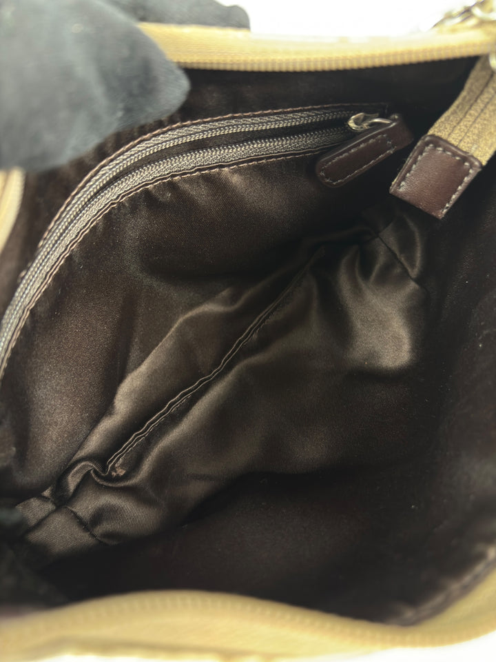 Coach Signature Crossbody Pouch (Mini-Hobo mit Schulterriemen)