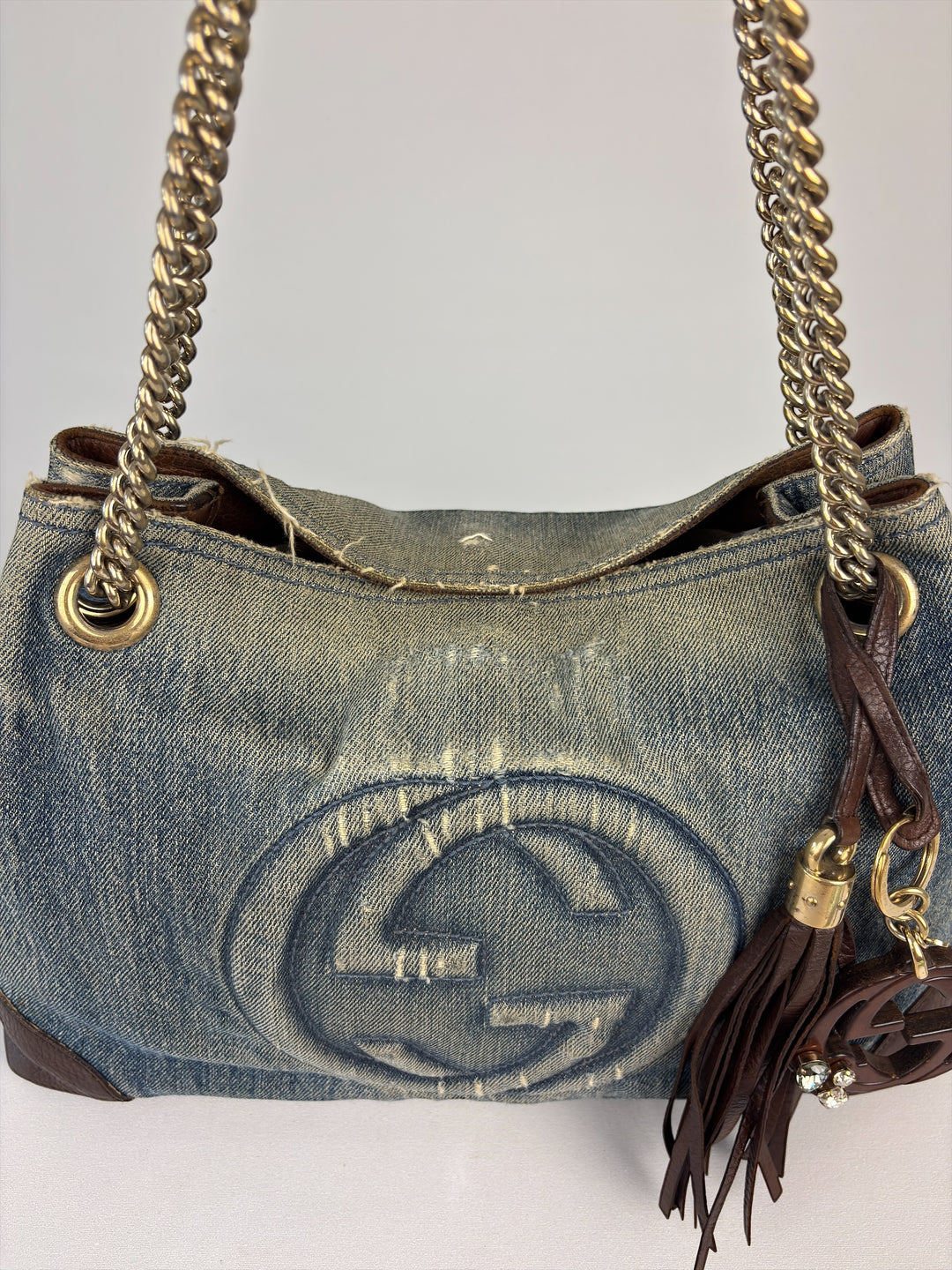 Gucci Soho Denim Tote/Hobo Bag mit Kettenriemen und Fransenanhänger