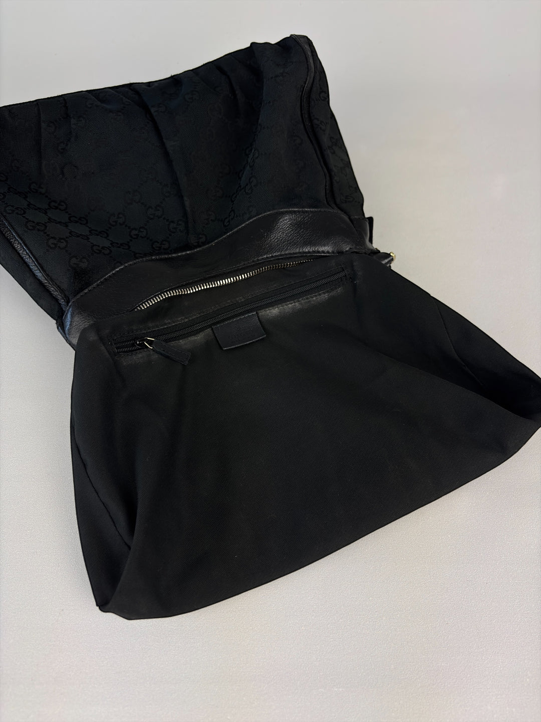 GUCCI Abbey D-Ring Hobo Bag Schultertasche